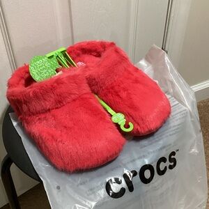 CROCS Raspberry Cozzzy Luxe Slippers - Size 8